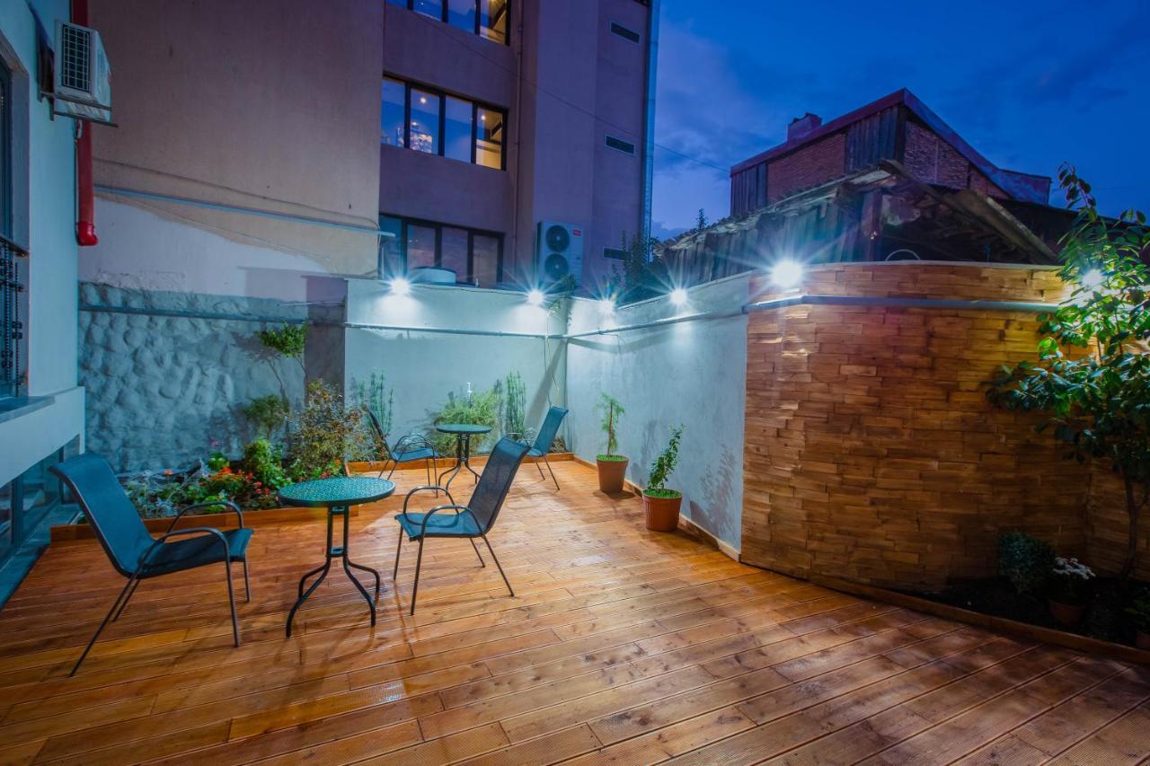 Central Gate Hotel In Heart Of Tbilisi Exterior foto